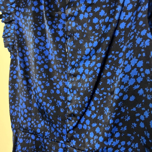 AQUA Flutter Sleeve Asymmetrical Dress - Picture 12 of 13